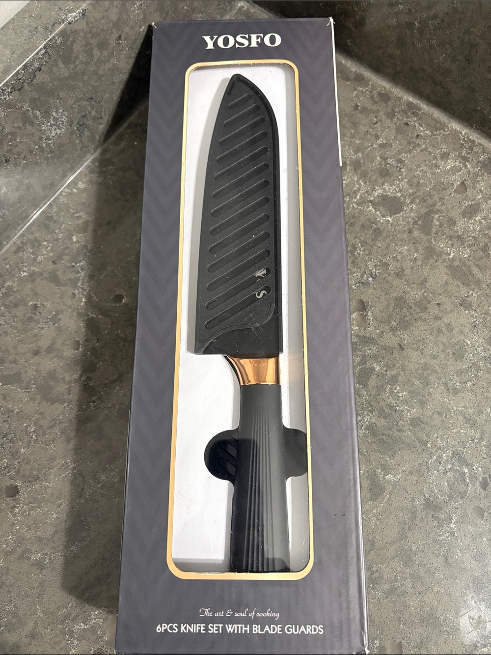 Yosfo Professional 6-Piece Kitchen Knife Set with Blade Guards.